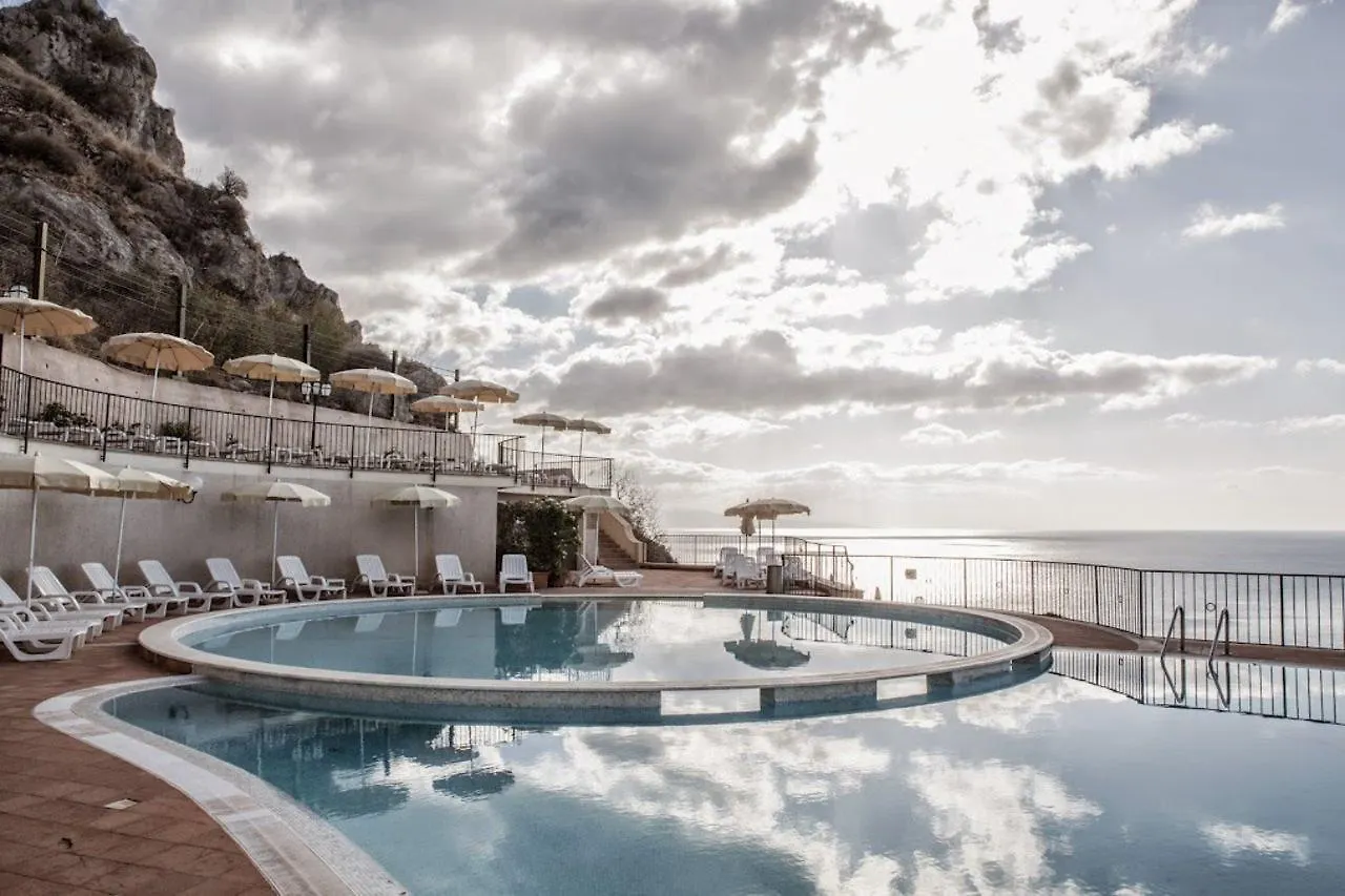 Capo Dei Greci Taormina Coast Hotel & Spa SantʼAlessio Siculo